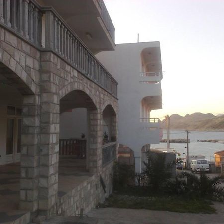 Apartments Aza Dobra Voda Exterior foto